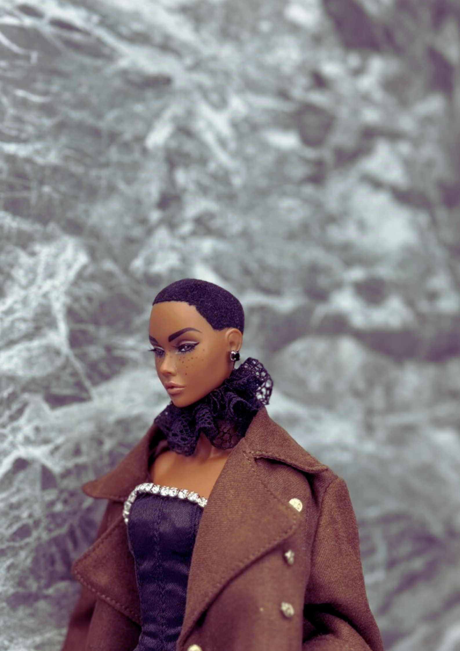A BREEZING DAY | Y2K Collection - Military oversize trenchcoat with gold button and pocket detail for Fashion Royalty Doll & 12" doll